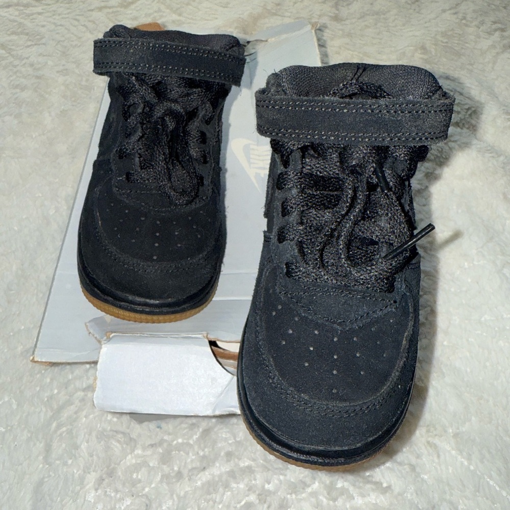 Nike Kids Black High-Top Air Force 1’s